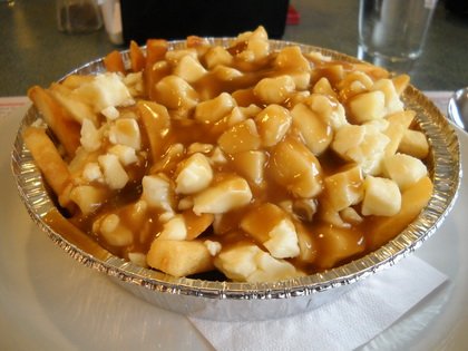 1425173045-poutine-640.jpg