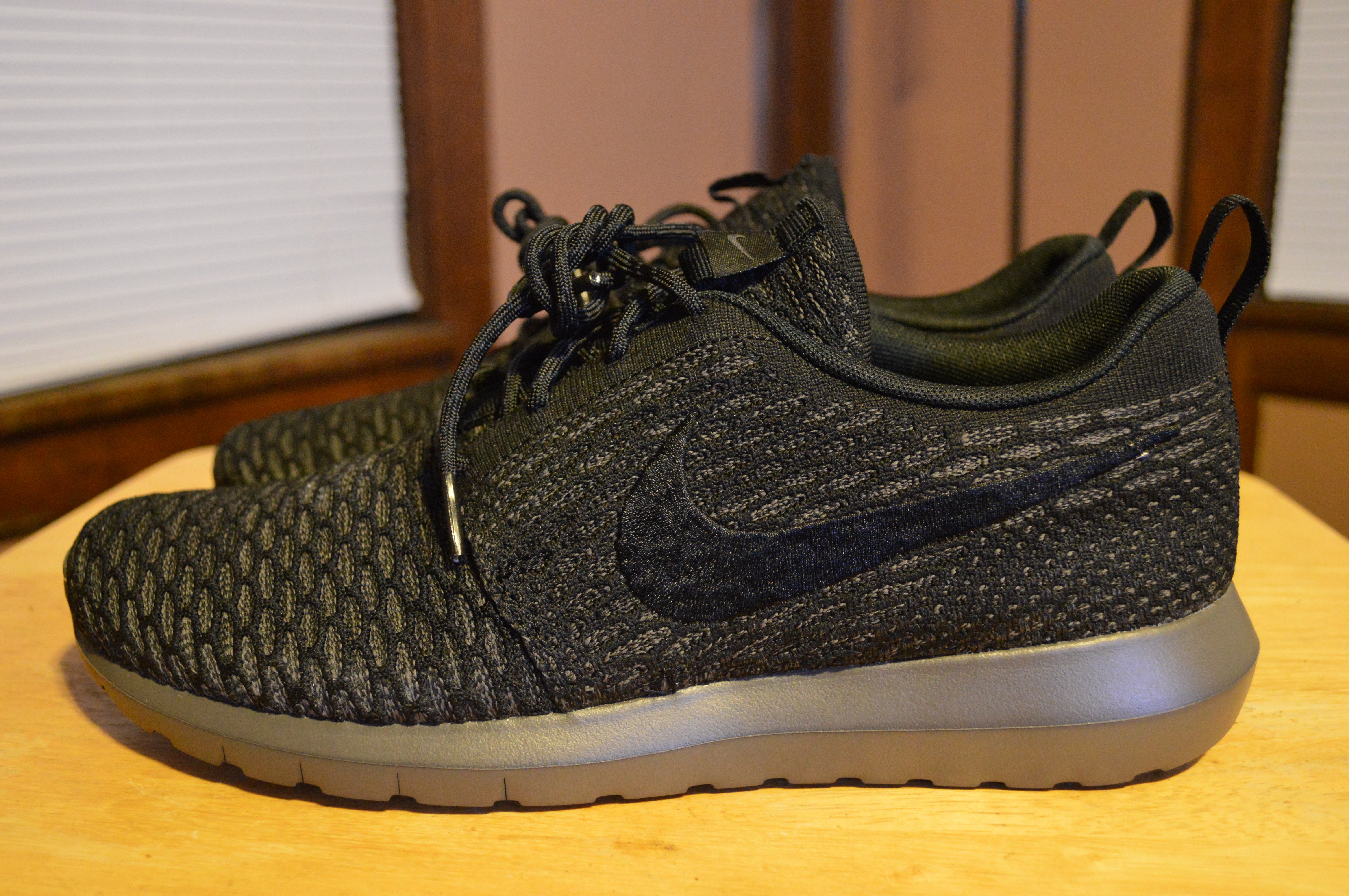 nike flyknit roshe run noir