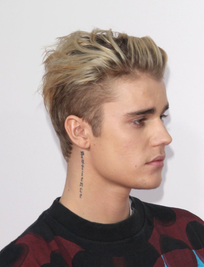 Прическа как justin bieber 2015 Прическа как justin bieber 2015