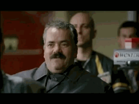 http://image.noelshack.com/fichiers/2017/14/1491582780-risitas-rire.gif