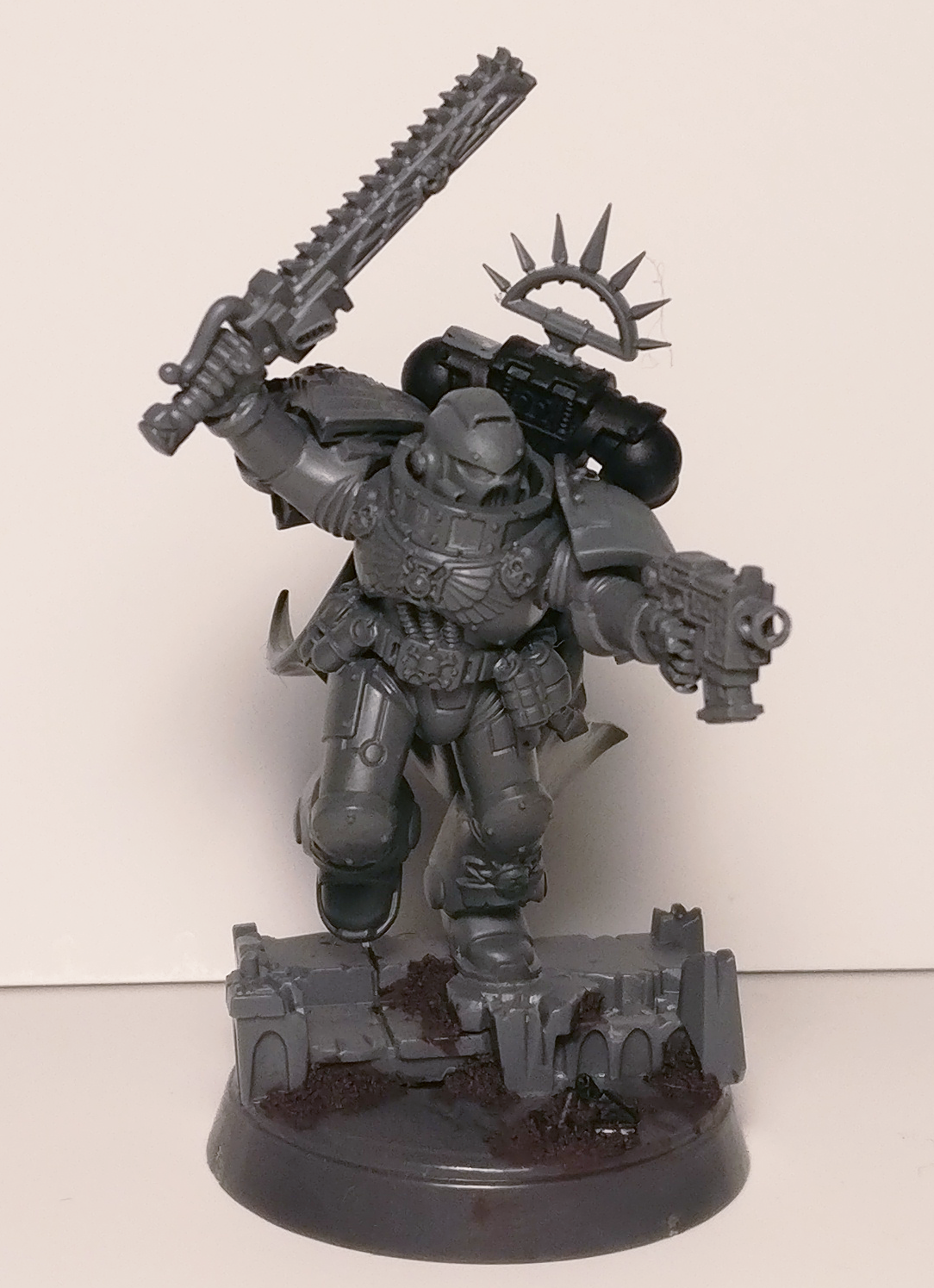 1510773215-imperial-fist-captain-wip.png
