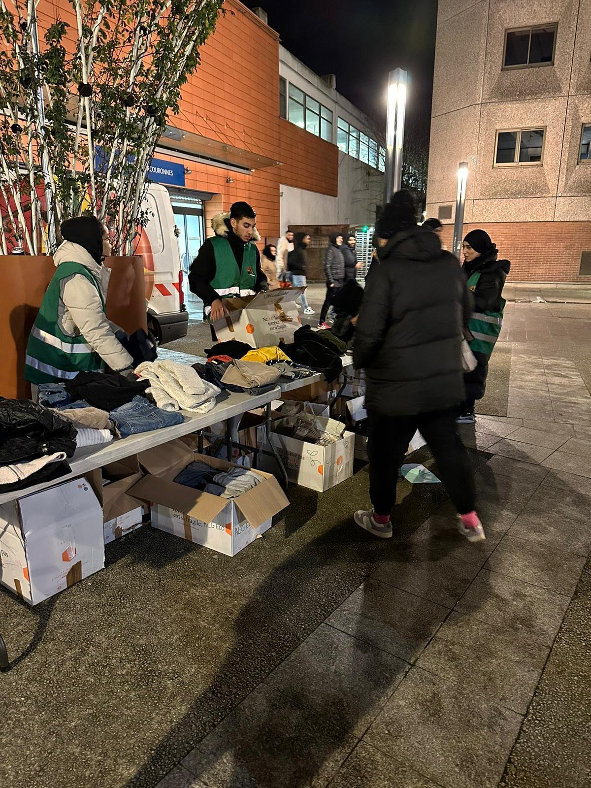 Maraude de l'association humanitaire Yakaar