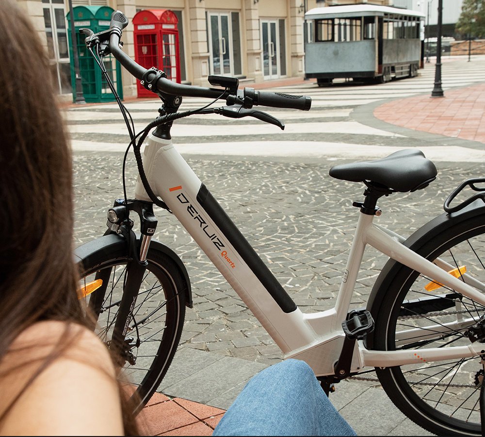 DERUIZ ebike Vélo électrique 28, Bafang 250W Moteur, Shimano 7