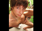 1398802419-teen-boy-naked-next-door.jpg - envoi d'image avec NoelShack