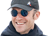 https://image.noelshack.com/fichiers/2022/16/6/1650734713-macron.png