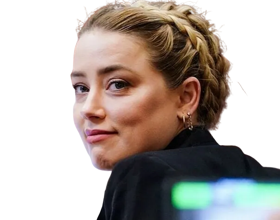 https://image.noelshack.com/fichiers/2022/21/5/1653656435-amber-smirk.png