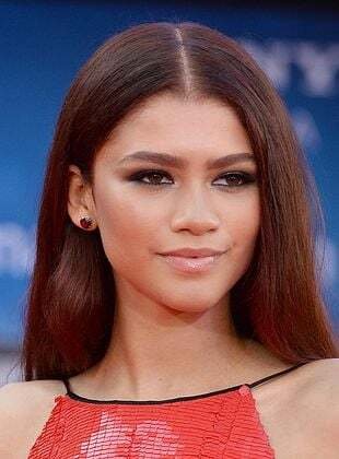 Se faire chier dans la bouche par Zendaya ?