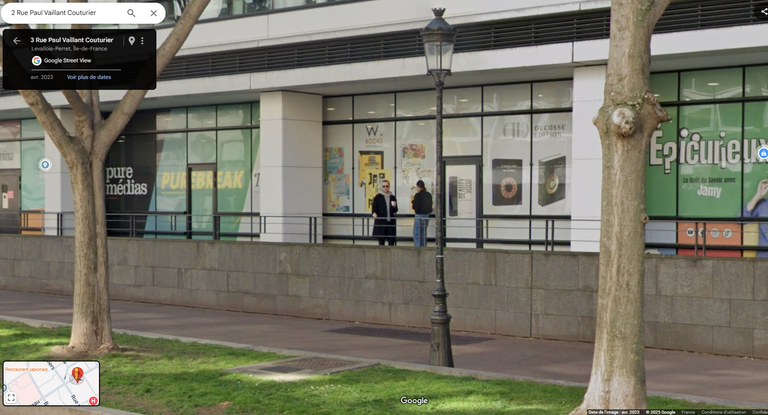 C'est Squeezie sur Google maps ?