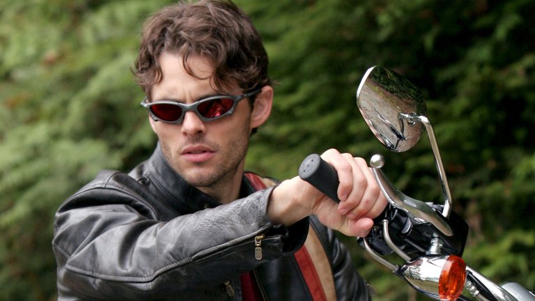 https://image.noelshack.com/fichiers/2026/32/4/1786037824-james-marsden.jpg