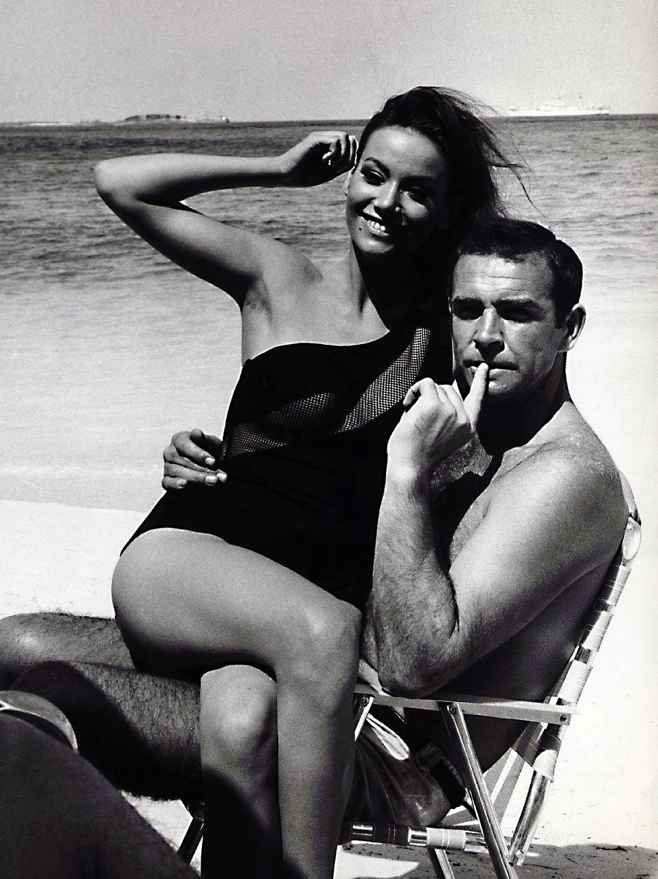 24x30 cm Photo noir et blanc de Sean Connery dans le rôle de James Bond