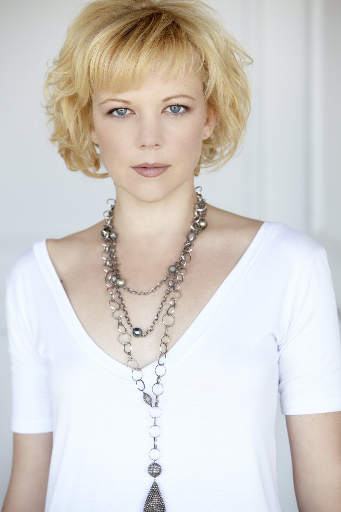 Emily Bergl une 10/10 ? sur le forum Blabla 18-25 ans - 05-04-2016 16: ...