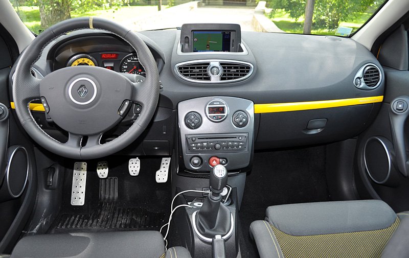Clio 3 RS ou Fiat 500 Abarth ? sur le forum Automobiles