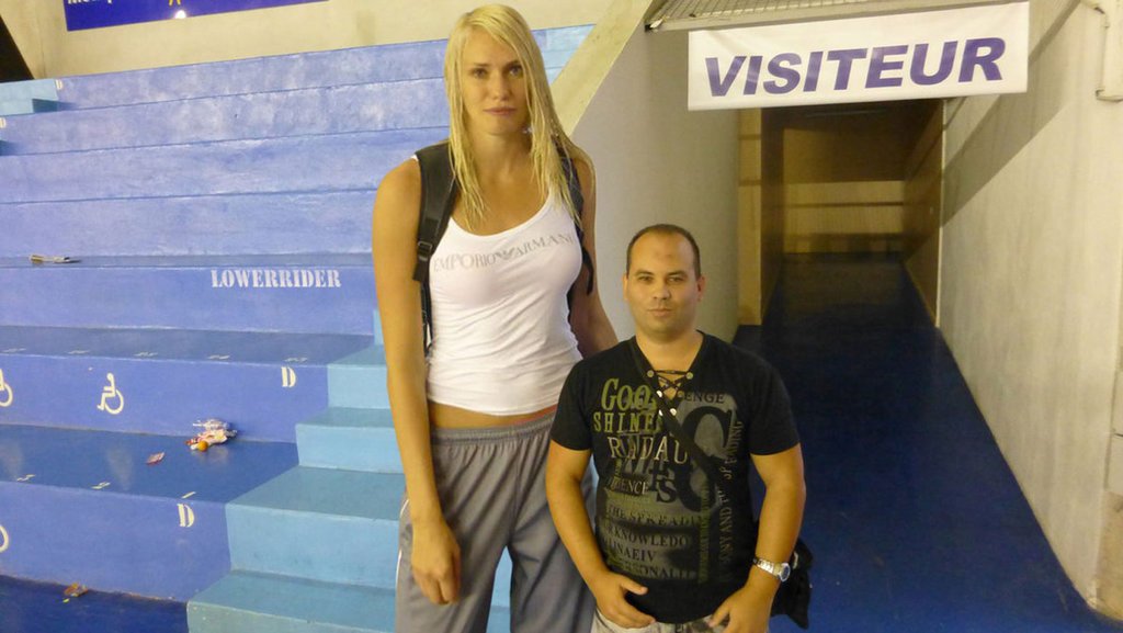 Back 2 Back 🇵🇹🇧🇷 on X: CURIOSIDADE INÚTIL DO DIA: Altura da mãe do  Boban Marjanovic: 1.68 m Altura do pai do Boban Marjanovic: 1.75 m Altura  do Boban Marjanovic: 2.24 m