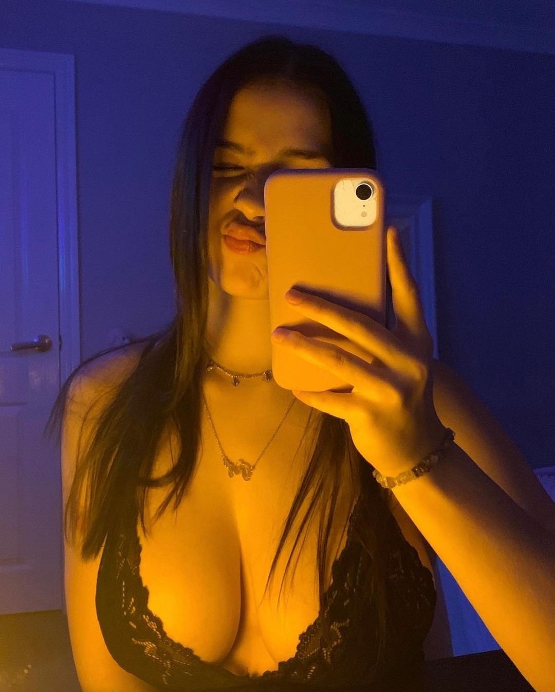 Vous lui faites quoi à cette 1010? sur le forum Blabla 18-25 ans -  06-05-2021 11:12:40 - jeuxvideo.com
