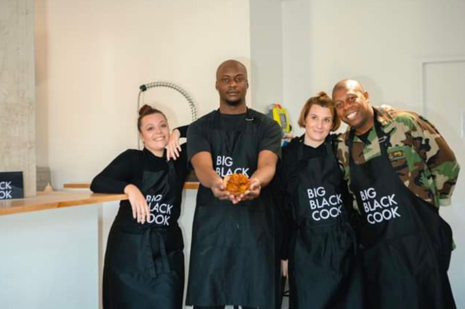 📸📸 pour son 1ER JOUR, le RESTO BIG BLACK COOK ( BBC ) fait CARTON PLEIN ...