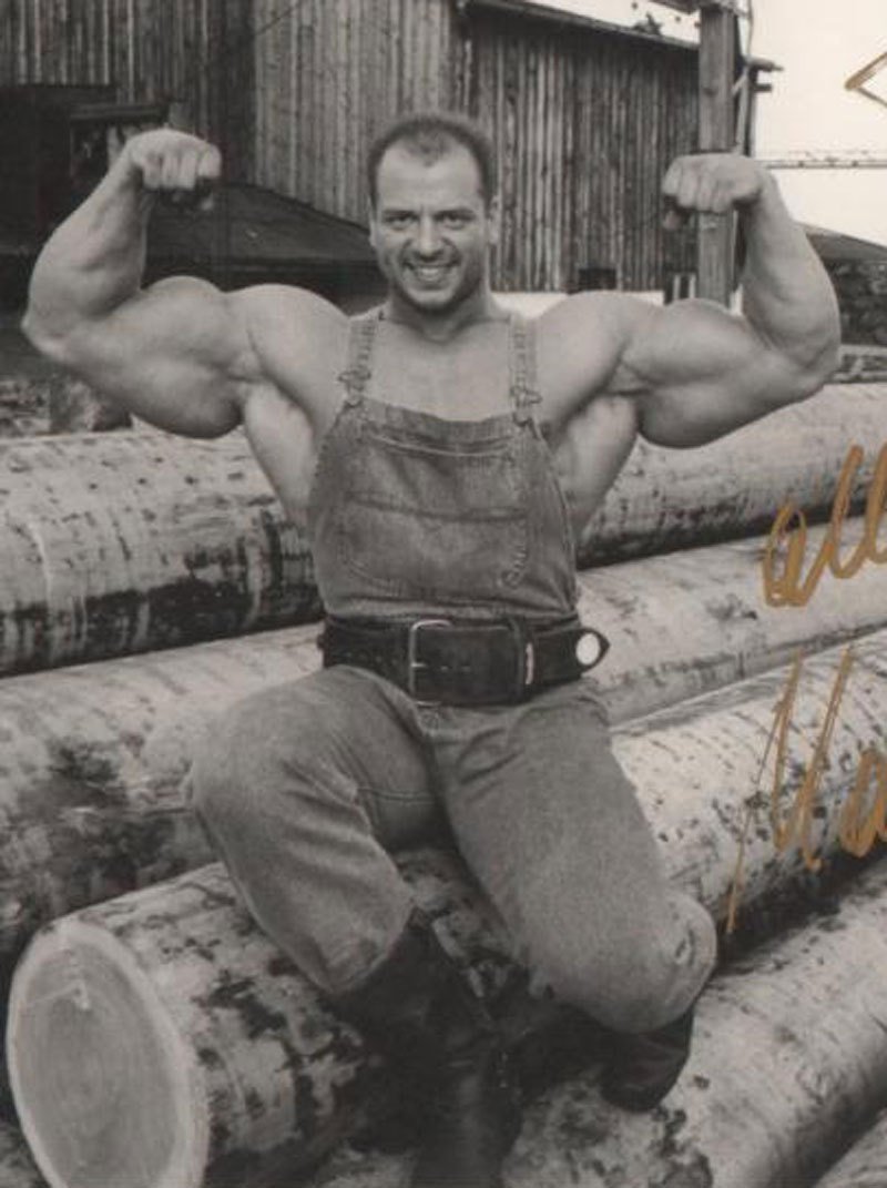Manfred Hoeberl, l'homme fort qui avait 64 cm de tour de biceps à froid
