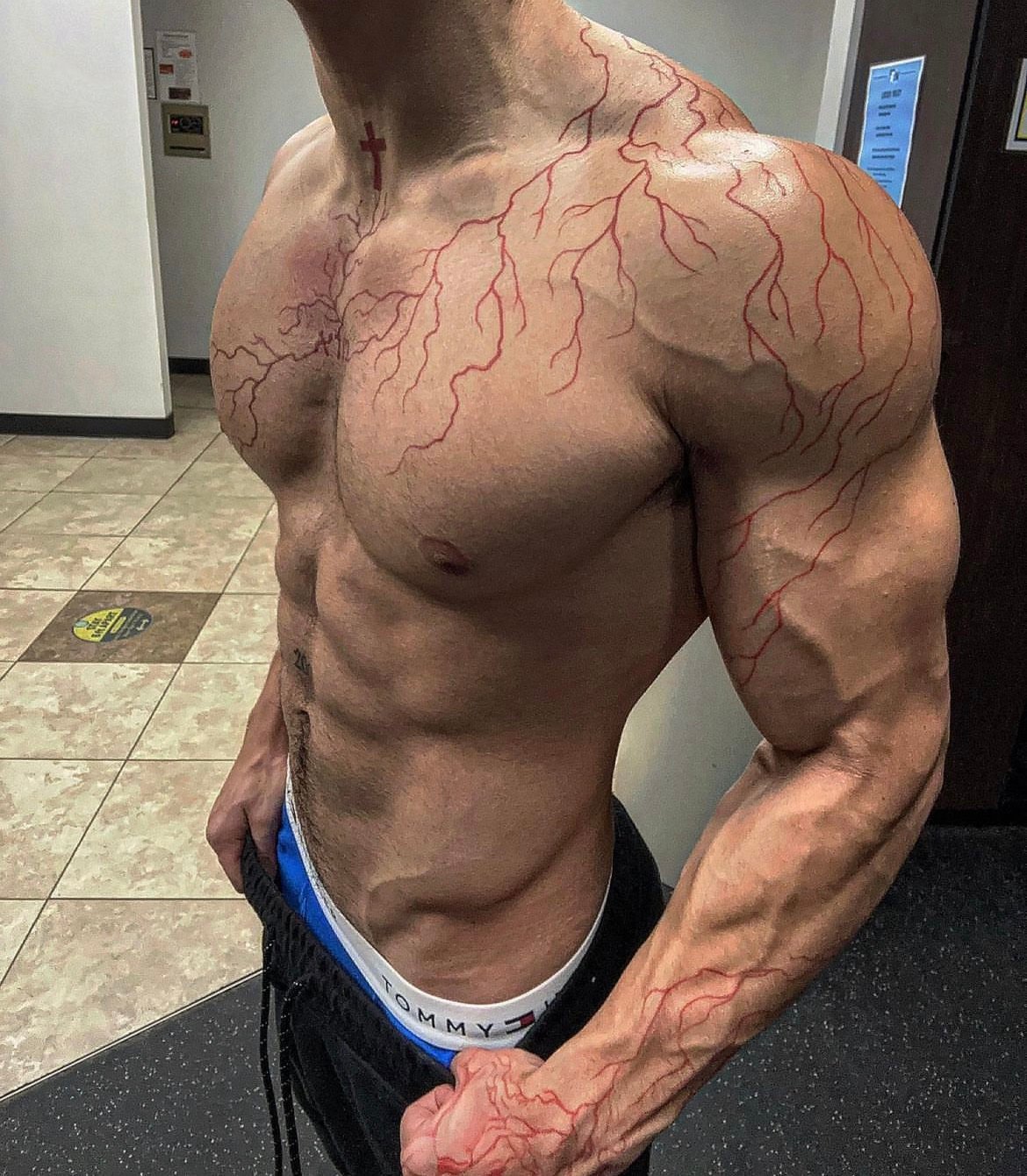 Les tatouages qui vont bien avec un corps musclé ? sur le forum Musculation & Nutrition 2908