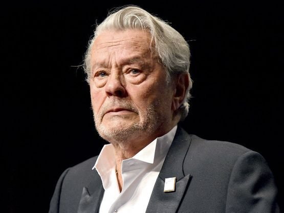 [PHOTO] ALAIN DELON à 87 ANS qui MOG 90% du fourom sur JvArchive forum ...