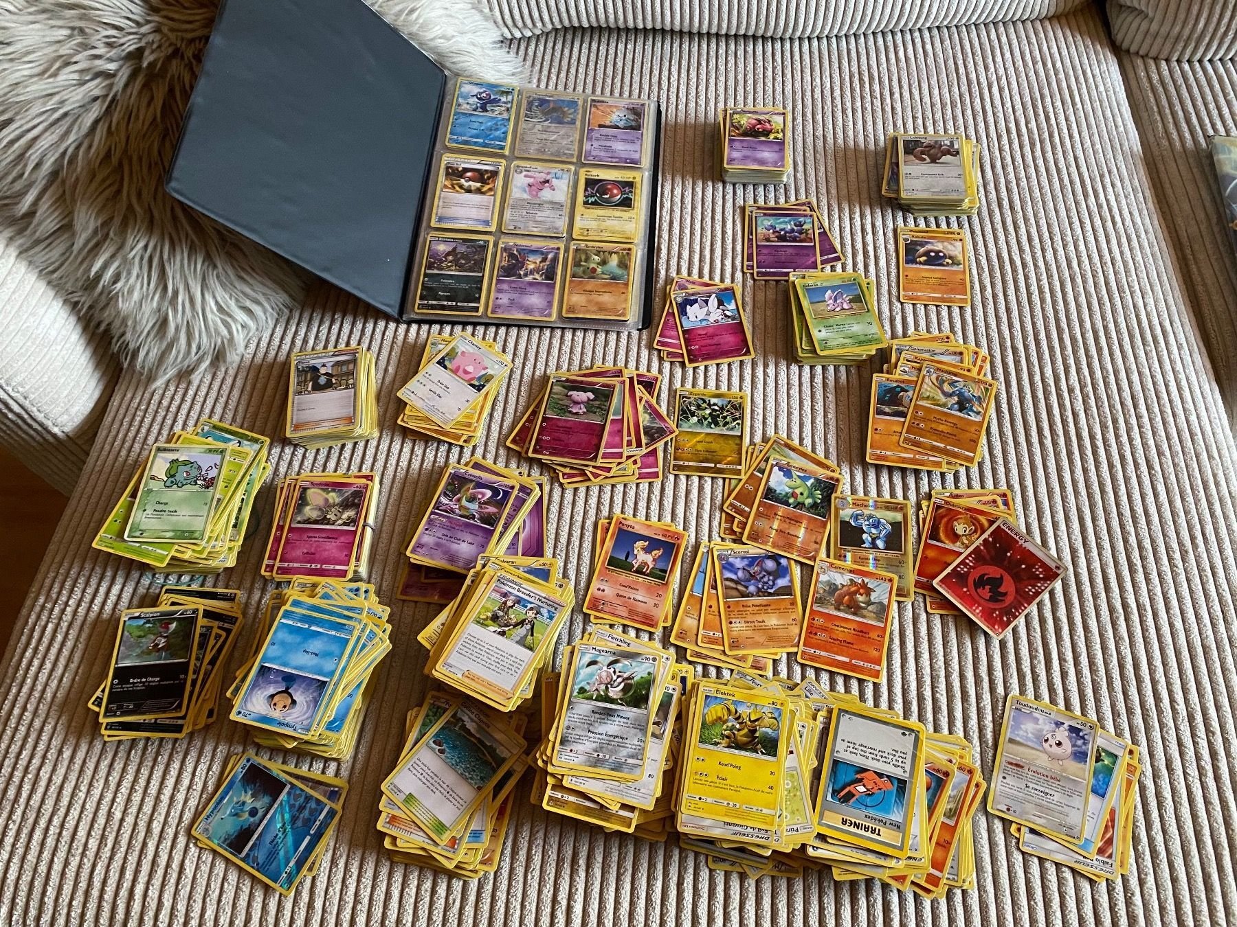 Combien vaut cette collection ? sur le forum Pokémon Écarlate / Violet 19082023 155821