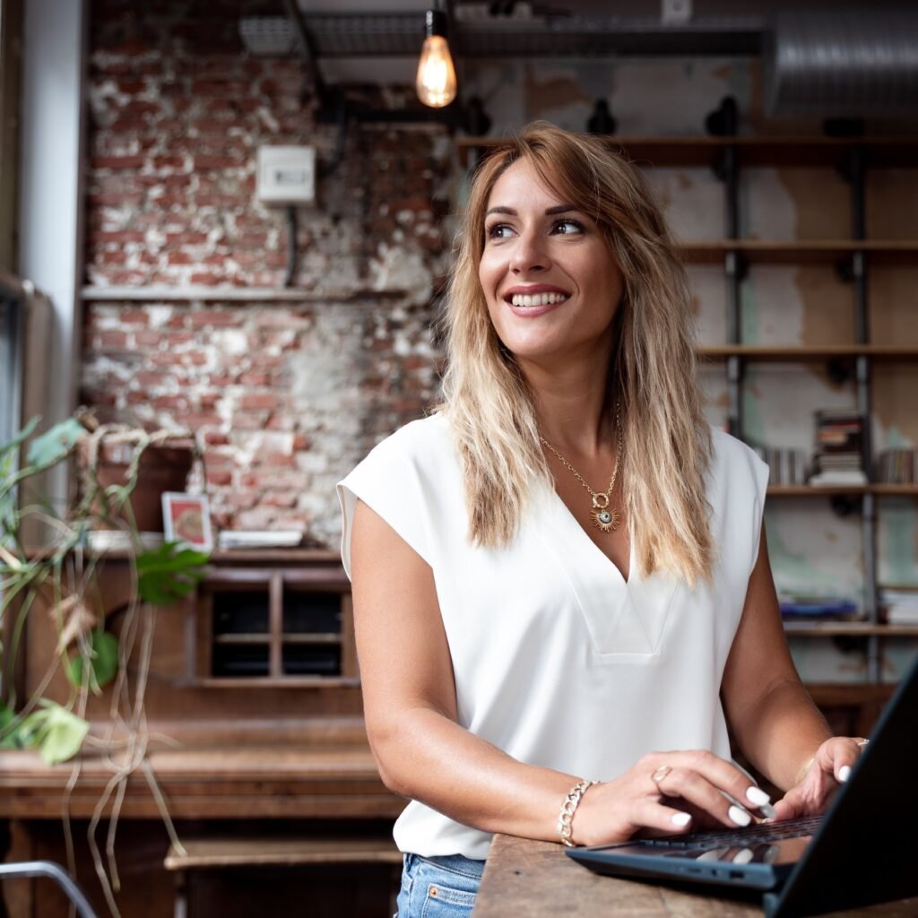 L'ex femme 10/10 de Fernand Lopez qu'a baisé Cedric Doumbé sur le forum
