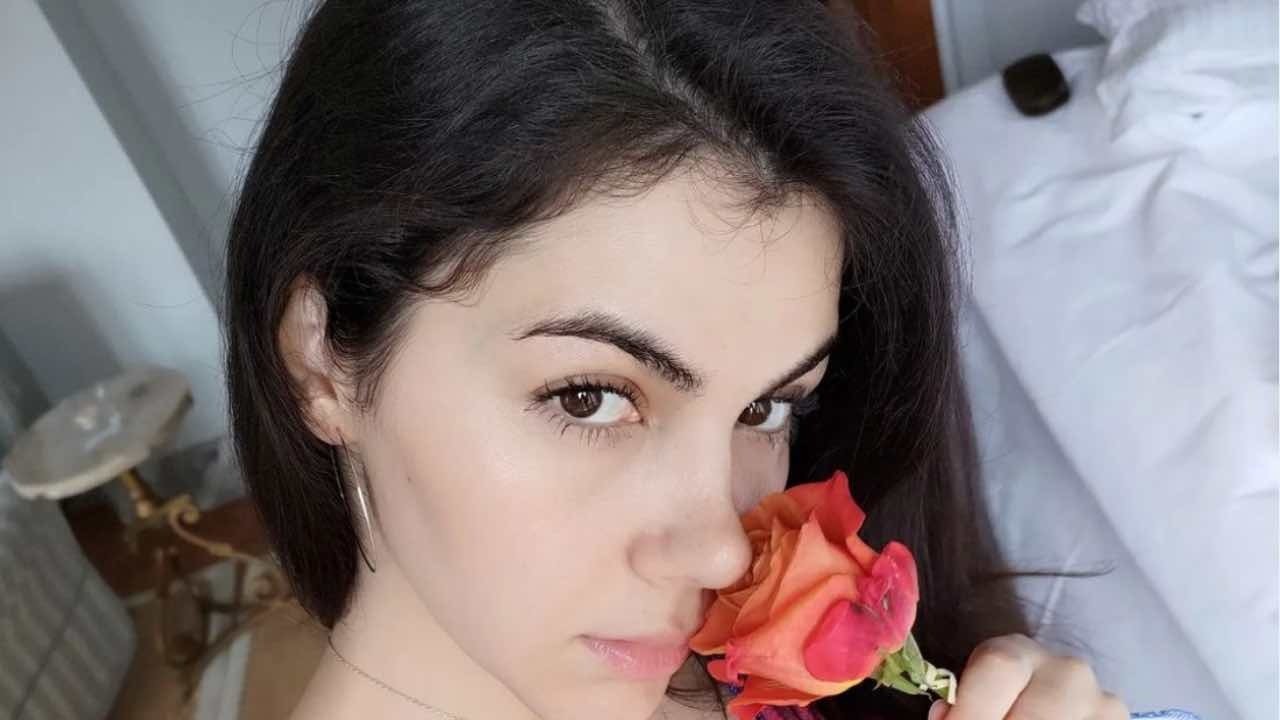 Dua Lipa Ou Valentina Nappi Beauté Faciale Sur Le Forum Blabla 18 25 Ans 28 11 2023 0257 