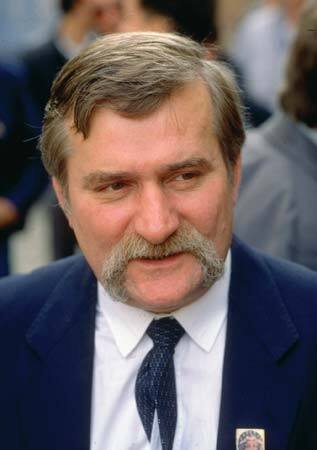 [Image: 1728399888-walesa.jpg]