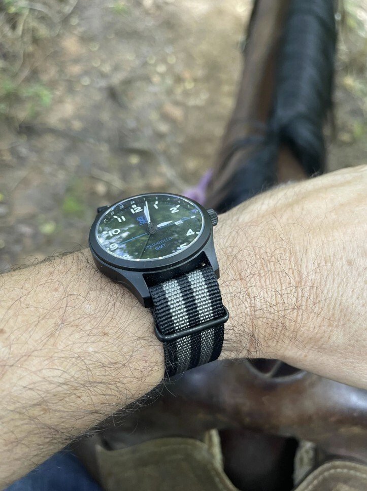 Ne pas porter une montre avec un bracelet NATO en 2025