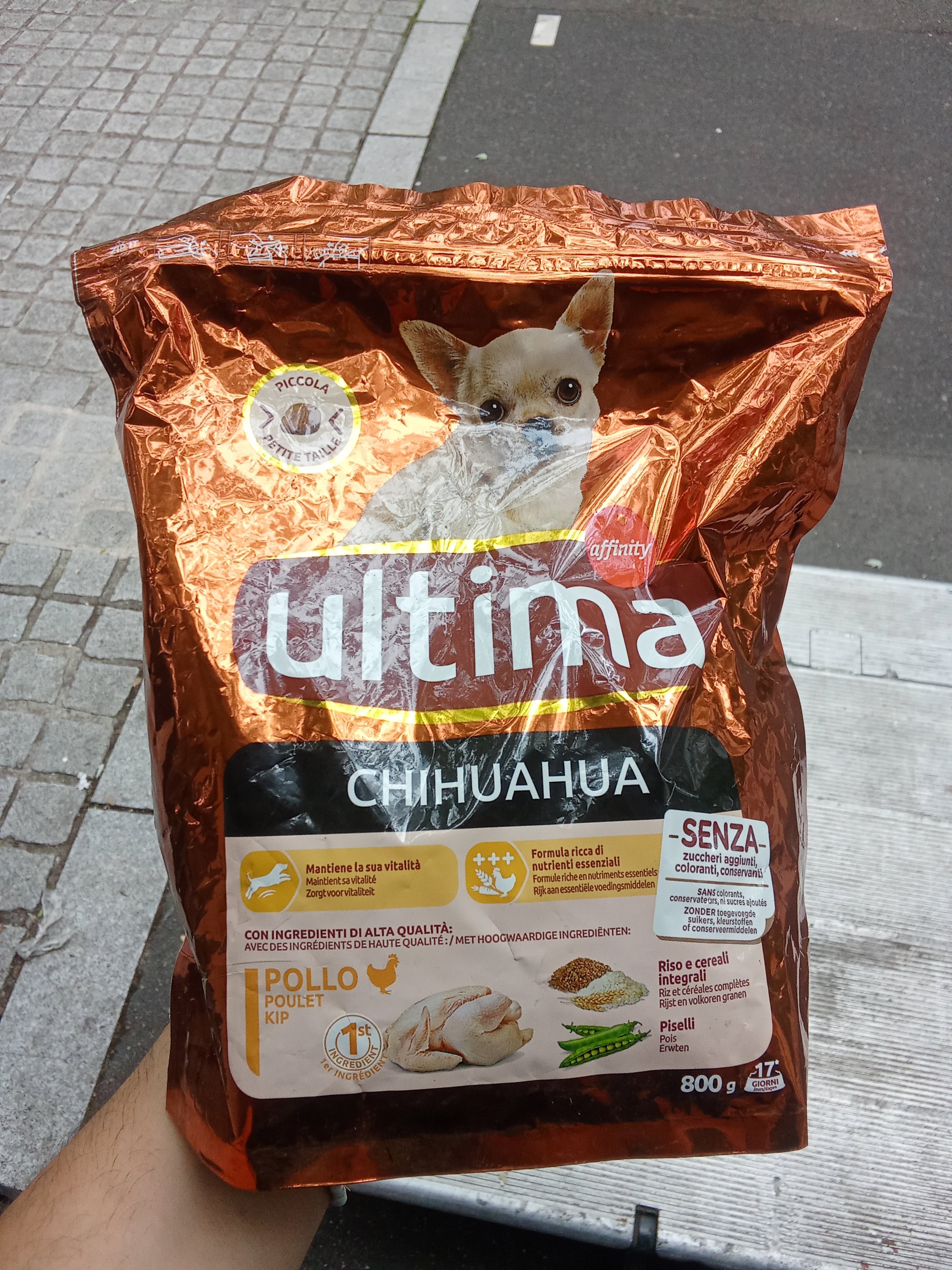 Ultima Petit Chihuahua avec du Poulet 800 g