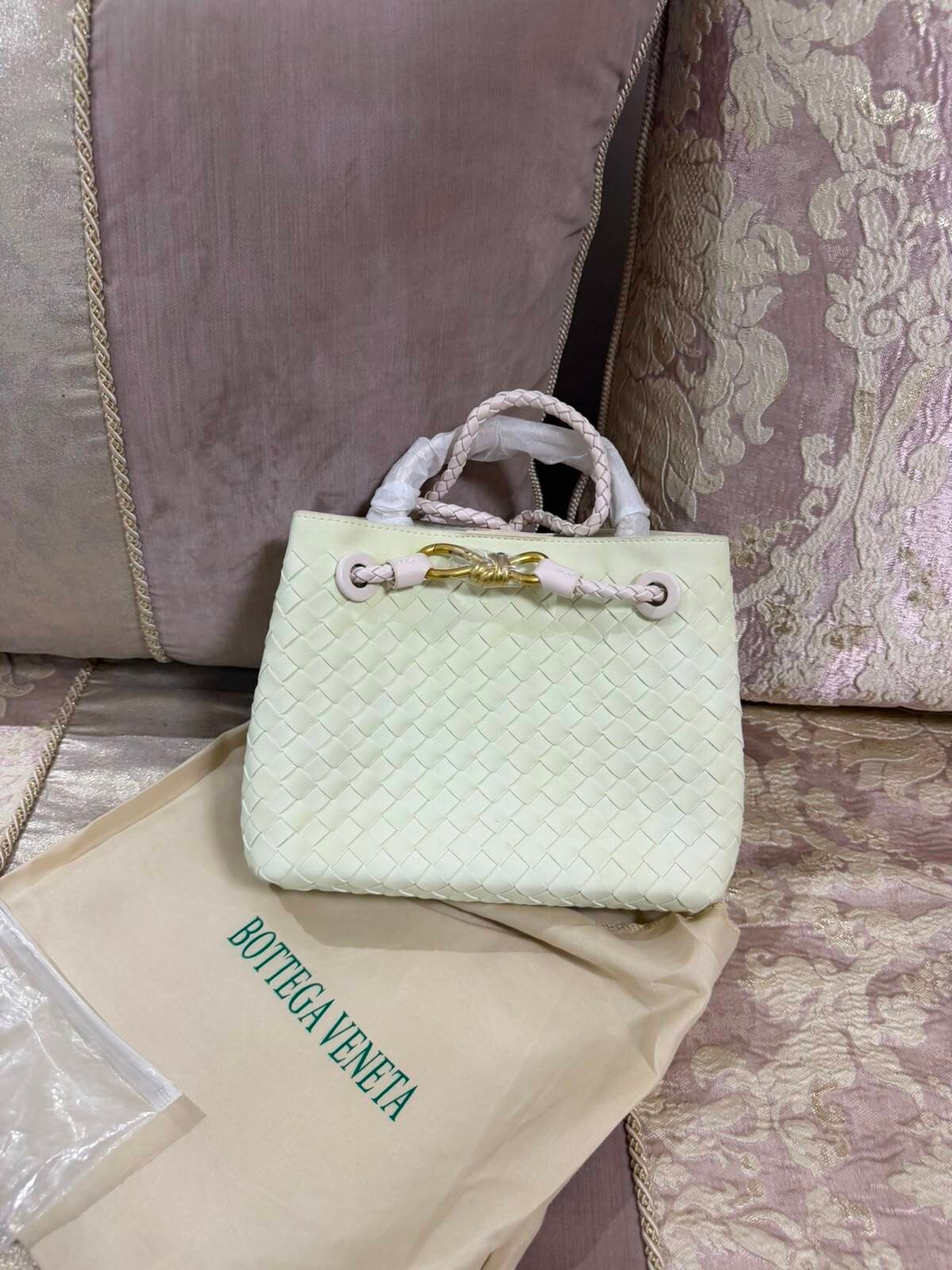 Sac reçu par Manar