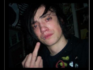 https://image.noelshack.com/fichiers/2012/36/1346687526-guycry.png