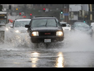 https://image.noelshack.com/fichiers/2012/42/1350490811-225153-vehicule-pris-inondation-boulevard-wilshire.jpg