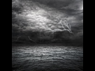 https://image.noelshack.com/fichiers/2012/51/1356288231-8919039-atlantic-ocean-storm-setting-in-lightning-over-storm-clouds-above-the-sea.jpg