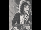 https://image.noelshack.com/fichiers/2013/10/1362400968-angus-young.jpg