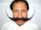 https://image.noelshack.com/fichiers/2013/22/1370201766-afridi-moustache.jpg