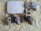 https://image.noelshack.com/fichiers/2013/40/1380812768-psone.jpg