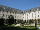 https://image.noelshack.com/fichiers/2013/42/1382177697-rennes-universite-rennes-1-cloitre-faculte-d-economie.jpg