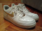 https://image.noelshack.com/fichiers/2013/51/1387406041-af1whitegold.png