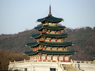 https://image.noelshack.com/fichiers/2014/13/1396132010-pagoda-in-seoul-south-korea-1600x1200.jpg