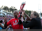 https://image.noelshack.com/fichiers/2014/21/1401017543-195518-galeria-benfica-vencedor-da-taca-de-portugal-2013-14-jpg.jpg