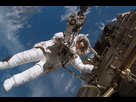 https://image.noelshack.com/fichiers/2014/26/1403945054-38c97e5008-sortie-espace-nasa-wiki-dp.jpg