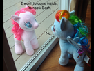 https://image.noelshack.com/fichiers/2014/31/1406576170-390836-safe-rainbow-dash-pinkie-pie-photo-text-plushie-pun-joke-artist-colon-pika-dash-robo-iwtcird-build-dash-a-dash-bear.png