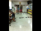 https://image.noelshack.com/fichiers/2014/50/1418079232-ob-1b593c-methode-antillaise-pour-faire-la-queue-a-la-poste.jpg