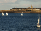 https://image.noelshack.com/fichiers/2014/50/1418141465-7-bateau-face-a-st-malo.jpg