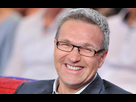 https://image.noelshack.com/fichiers/2015/12/1426789822-laurent-ruquier-cede-et-remet-ondar-en-place.jpg