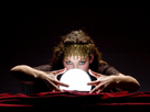 https://image.noelshack.com/fichiers/2015/13/1427189209-voyante-marginal-magnifique-boule-de-cristal3.jpg