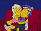 https://image.noelshack.com/fichiers/2015/22/1432889099-paris-texan-kisses-milhouse.png