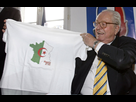 https://image.noelshack.com/fichiers/2015/25/1434566528-le-pen-marseille-tee-shirt-algerie-pics-809.jpg