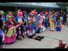 https://image.noelshack.com/fichiers/2015/52/1450975625-bronycon-2014-cosplay-contest.jpg