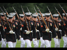 https://www.noelshack.com/2016-07-1455661301-marines-dress-blues.jpg