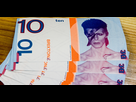 https://image.noelshack.com/fichiers/2016/07/1455892632-ten-bowie-money.jpeg
